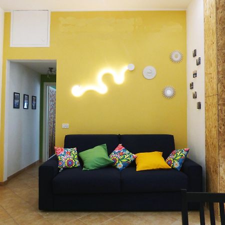 Casa Maura - 2 Passi Nella Storia Appartement Genua Buitenkant foto