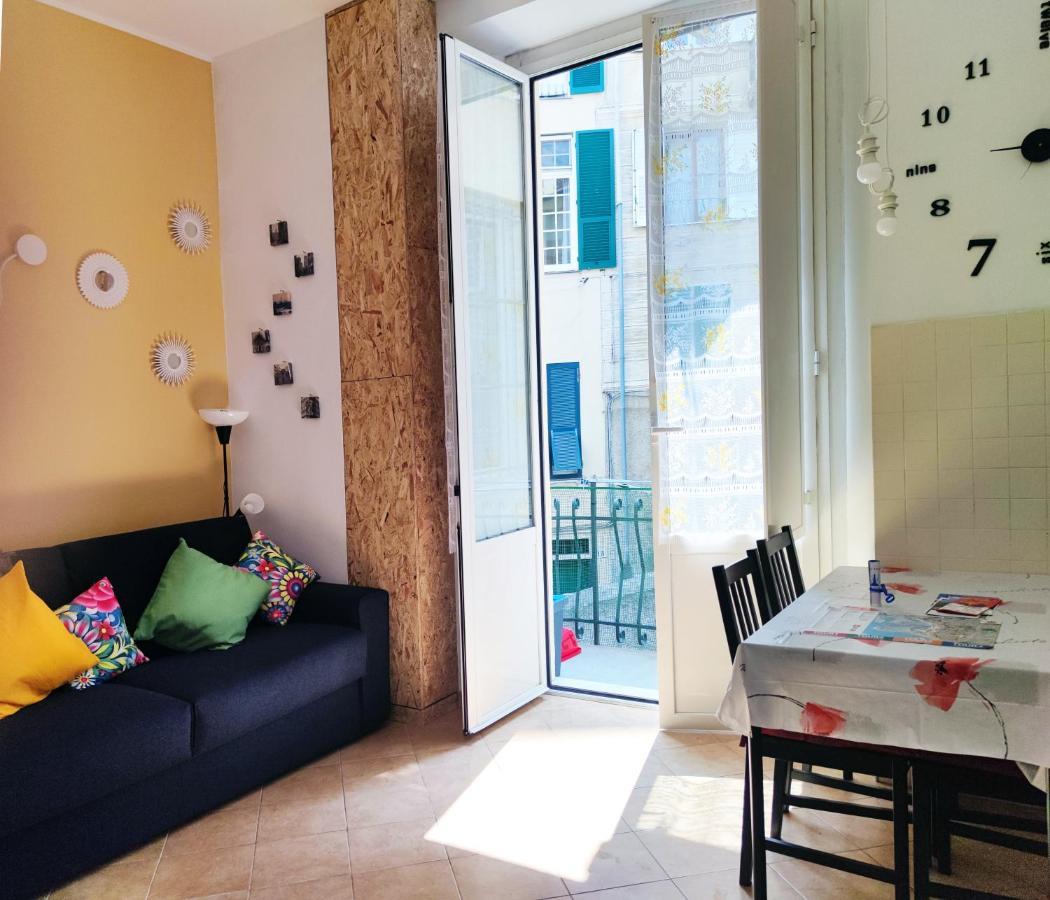 Casa Maura - 2 Passi Nella Storia Appartement Genua Buitenkant foto